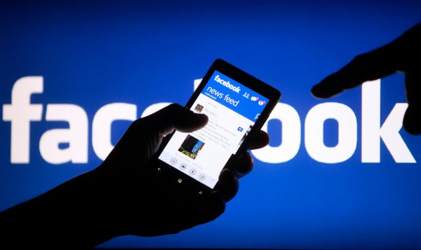 Facebook все еще остается на плаву, несмотря на скандал с утечкой конфиденциальной информации