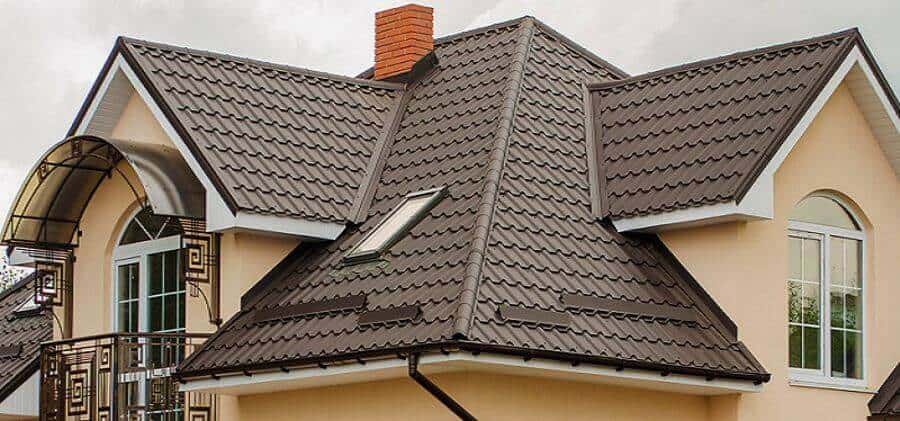 Преимущества металлочерепицы для крыши дома